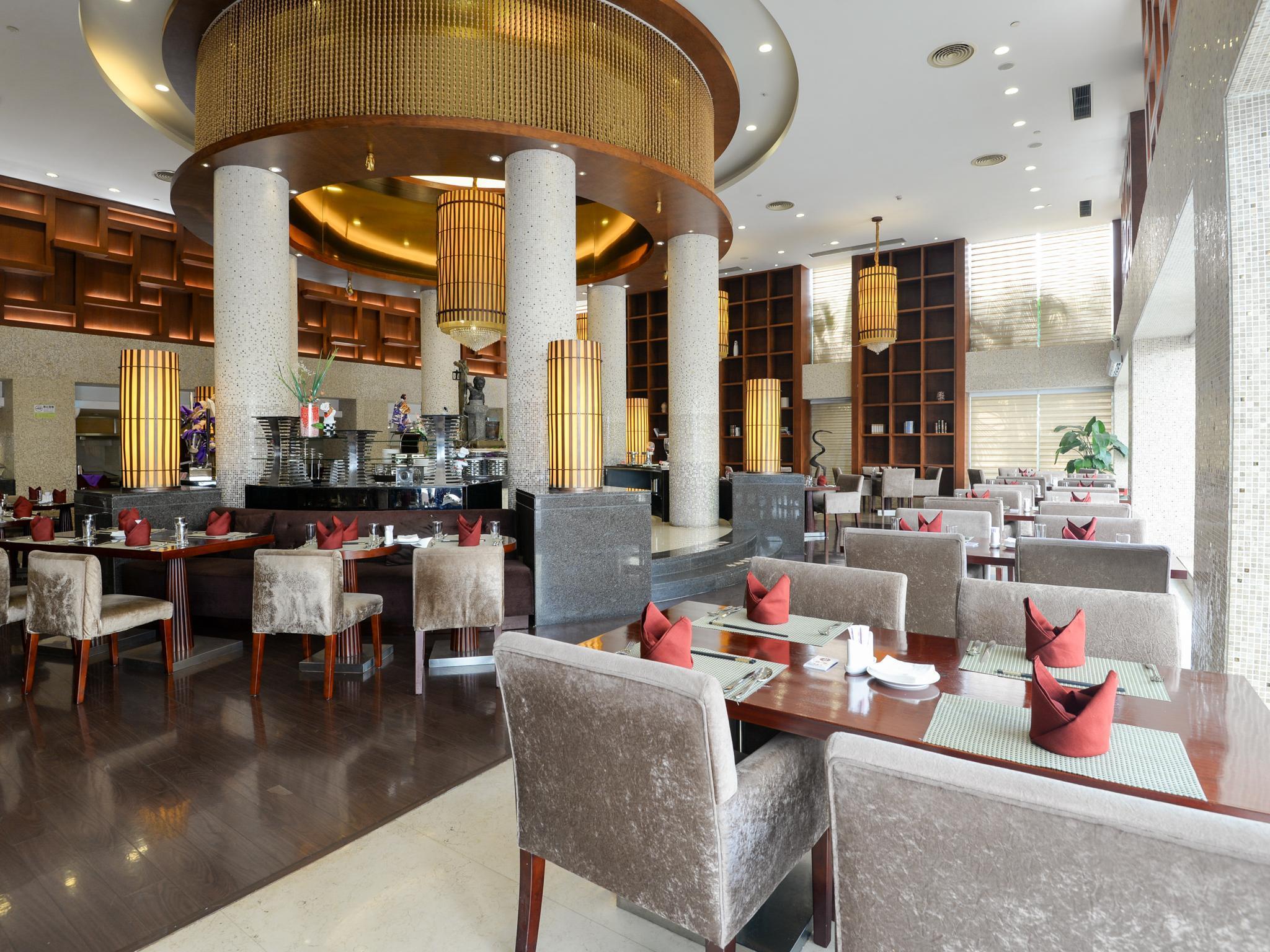 Hotel Ramada Shenzhen Baoan Exterior foto