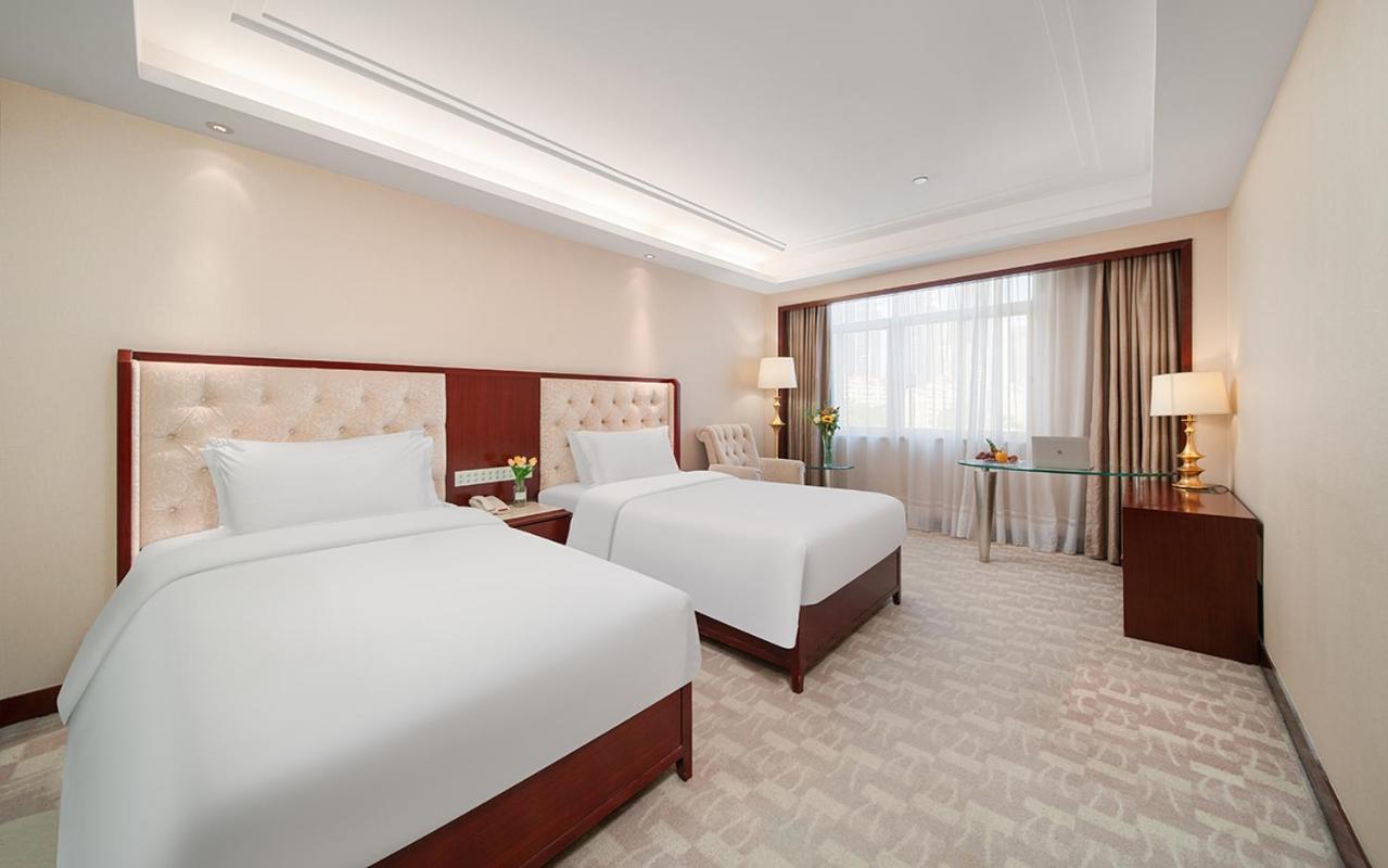 Hotel Ramada Shenzhen Baoan Exterior foto