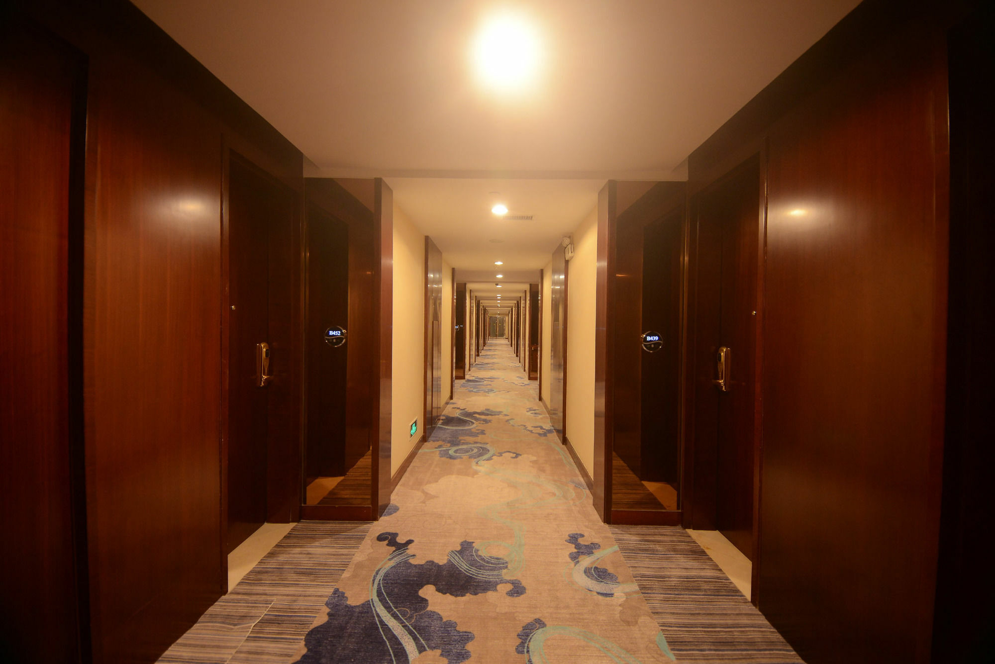 Hotel Ramada Shenzhen Baoan Exterior foto