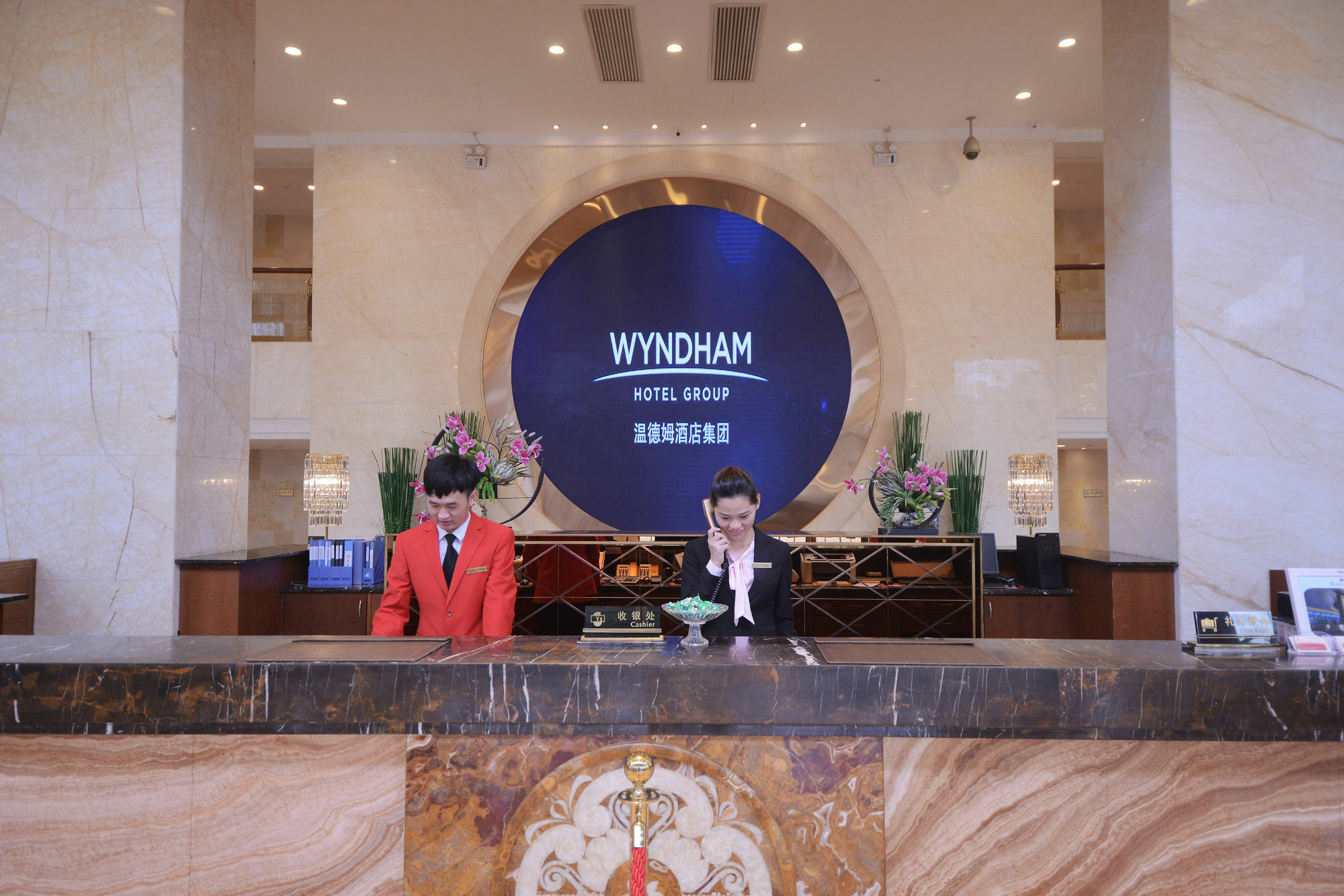 Hotel Ramada Shenzhen Baoan Exterior foto